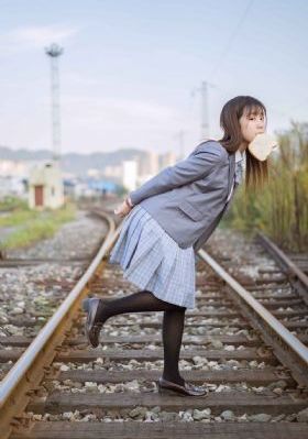 女人12毛片视频_720在线观看完整版