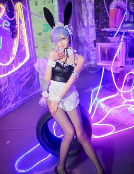 年轻小痍子4_BD神马在线观看