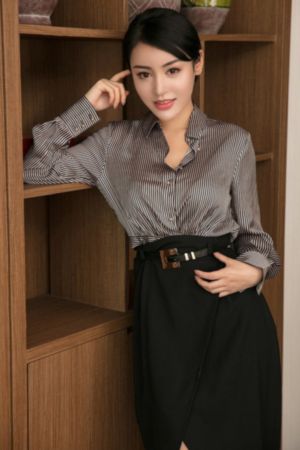 女大学生的沙龙室免费观看_1080完整视频观看