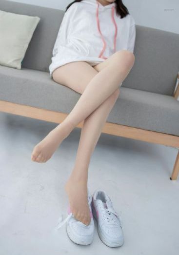 双人床上打扑克又痛又叫_1080高清视频观看