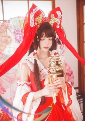 白色妖精泷泽萝拉_国产剧超清在线观看